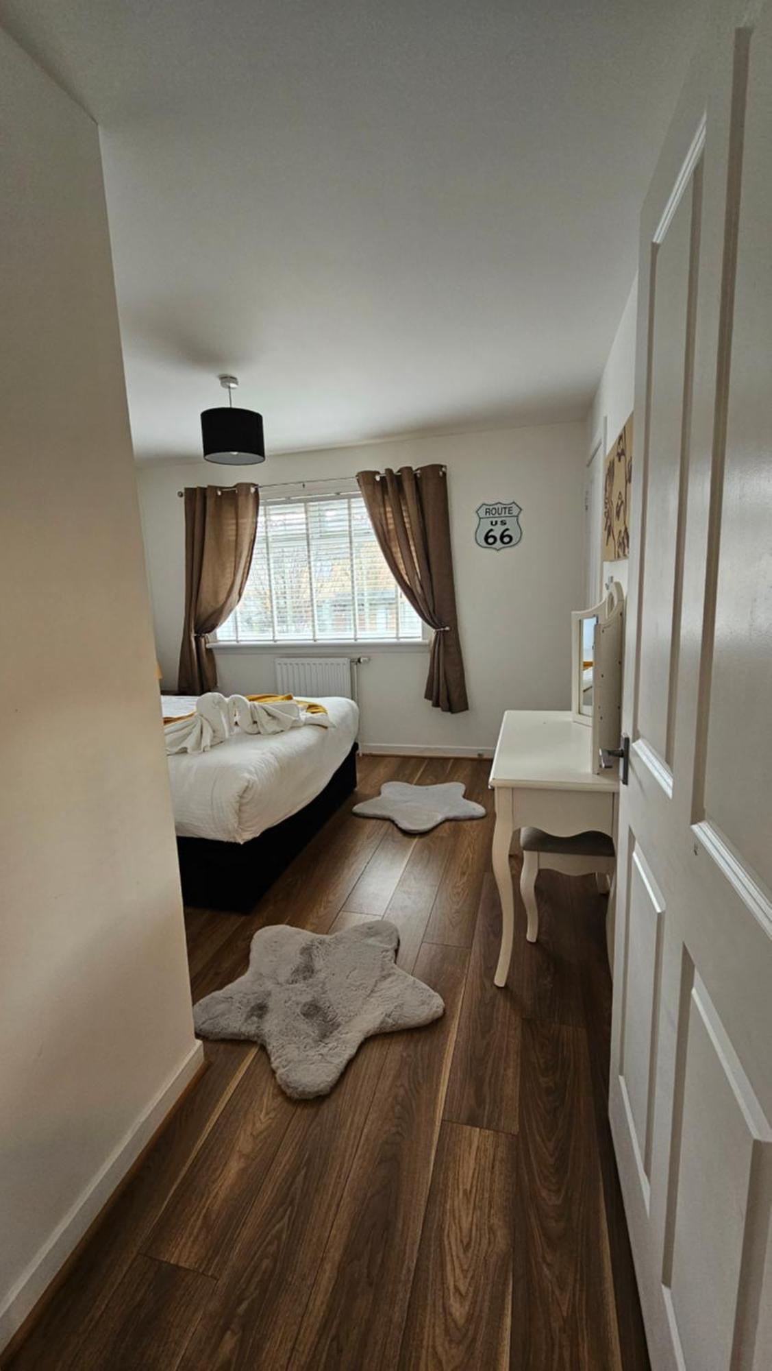 Silverburn New House With Free Parking And Nice Garden Glasgow Exteriör bild