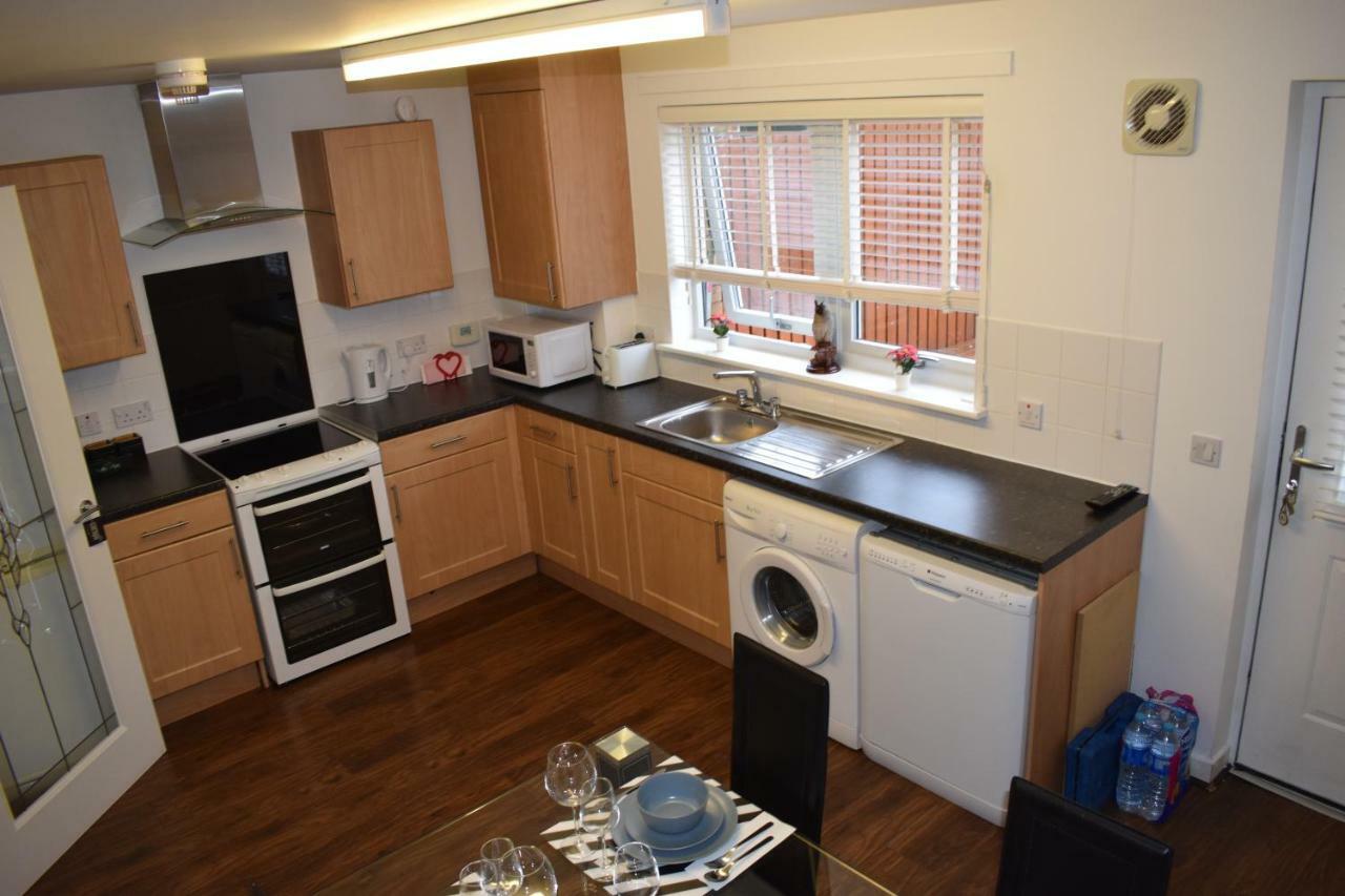 Silverburn New House With Free Parking And Nice Garden Glasgow Exteriör bild