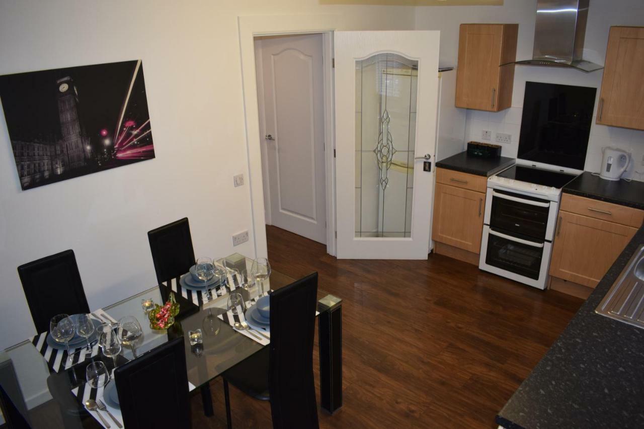 Silverburn New House With Free Parking And Nice Garden Glasgow Exteriör bild