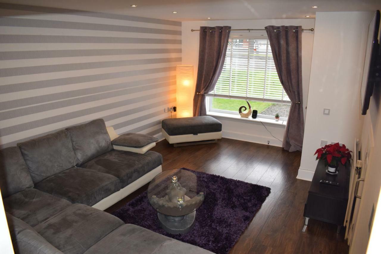 Silverburn New House With Free Parking And Nice Garden Glasgow Exteriör bild