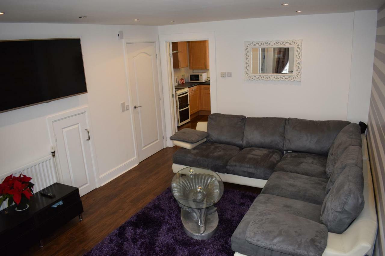 Silverburn New House With Free Parking And Nice Garden Glasgow Exteriör bild